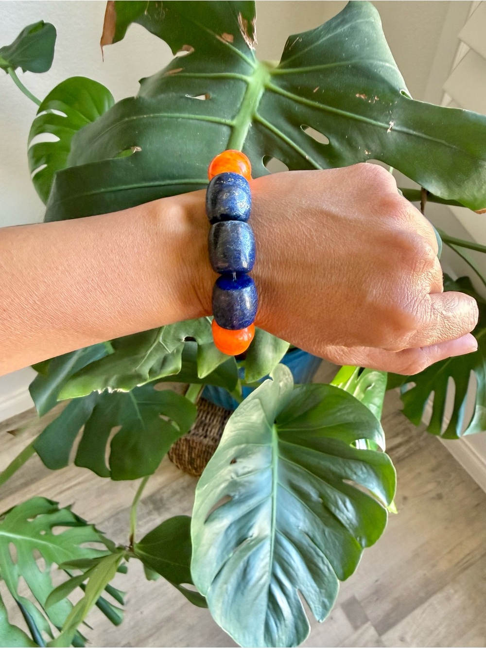Lapis Lazuli & Howlite bracelet (one)